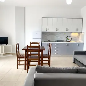 Family Appartement Himare