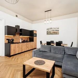  Apartament Of The Kings-poselska 24 Polska