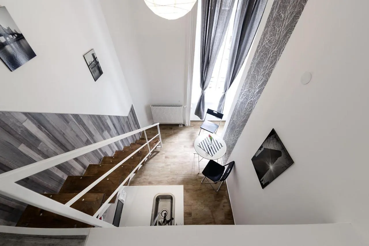 Rio'S Stylish Central Flats Budapest 0*,